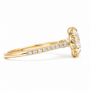 Round Brilliant Flower Pavé Ring – Lab Grown Diamond – 14K/18K Gold – 32 Side Stones