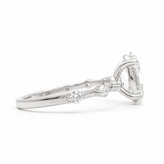Oval Brilliant Pavé Ring– Lab-Grown Diamond – 14K/18K White Gold – 6 Side Stones