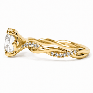 Round Brilliant Pavé Ring – Lab Grown Diamond – 14K/18K Yellow Gold – 28 Side Stones
