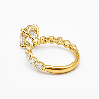 Round Brilliant Pavé Ring – Lab Grown Diamond – 14K/18K Yellow Gold – 30 Side Stones