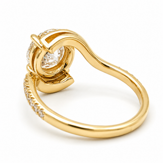Round Brilliant Spiral Pavé Ring  – Lab Grown Diamond – 14K/18K Yellow Gold – 32 Side Stones