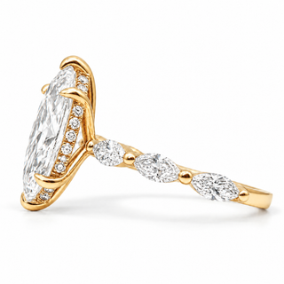 Marquise Brilliant with Marquise Band and Hidden Halo Ring – Lab-Grown Diamond – 14K/18K Gold – 26 Side Stones