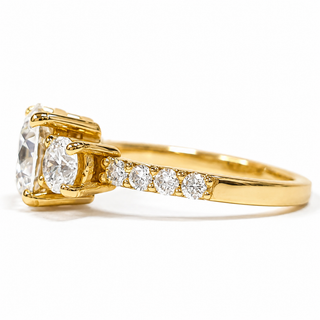 Round Brilliant Pavé Ring – Lab Grown Diamond – 14K/18K Yellow Gold – 10 Side Stones