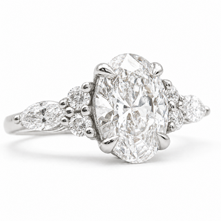 Oval Brilliant with Marquise Band – Lab-Grown Diamond – 14K/18K White Gold – 6 Side Stones