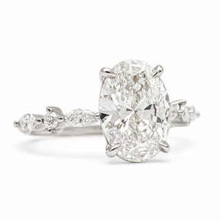 Oval Brilliant with Marquise Band Ring – Lab-Grown Diamond – 14K/18K White Gold – 6 Side Stones