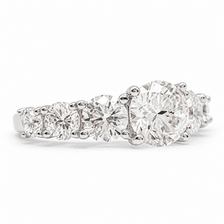 Round Brilliant Degrade Ring – Lab Grown Diamond – 14K/18K White Gold – 6 Side Stones