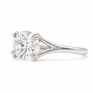 Oval Brilliant Solitaire Ring – Lab Grown Diamond – 14K/18K White Gold