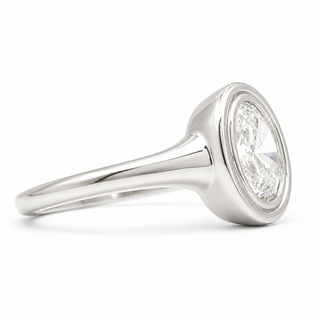 Oval Brilliant Solitaire Ring – Lab Grown Diamond – 14K/18K White Gold