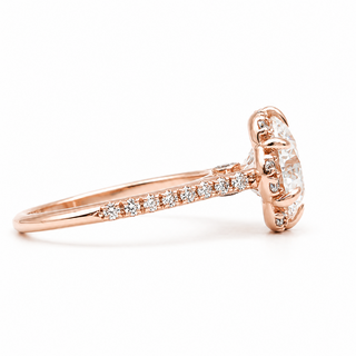 Round Brilliant Flower Pavé Ring – Lab Grown Diamond – 14K/18K Gold – 32 Side Stones