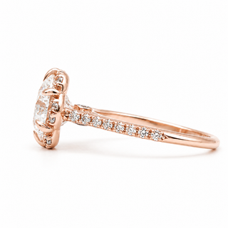 Round Brilliant Flower Pavé Ring – Lab Grown Diamond – 14K/18K Gold – 32 Side Stones