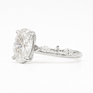 Oval Brilliant with Marquise Band Ring – Lab-Grown Diamond – 14K/18K White Gold – 6 Side Stones