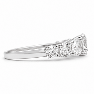 Round Brilliant Degrade Ring – Lab Grown Diamond – 14K/18K White Gold – 6 Side Stones