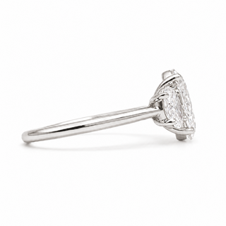 Oval Brilliant 3 Stone Ring – Lab Grown Diamond – 14K/18K White Gold – 2 Side Stones
