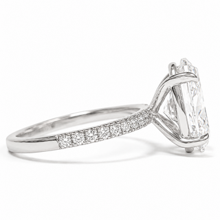 Oval Brilliant Pavé Ring – Lab Grown Diamond – 14K/18K Gold – 18 Side Stones