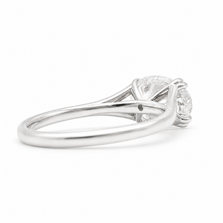 Oval Brilliant Solitaire Ring – Lab Grown Diamond – 14K/18K White Gold