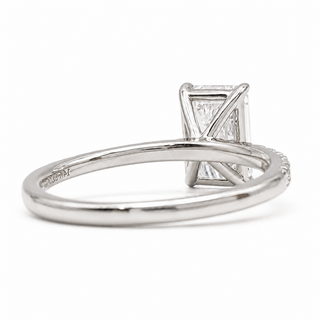 Emerald Cut with Pavé Band – Lab-Grown Diamond – 14K/18K White Gold – 18 Side Stones