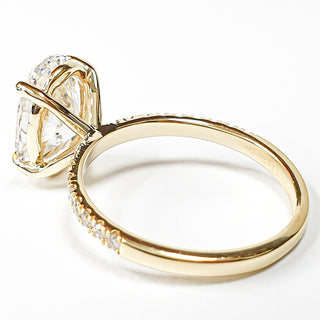 Oval Brilliant Pavé Ring – Lab Grown Diamond – 14K/18K Yellow Gold – 18 Side Stones