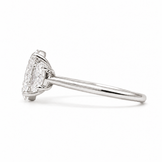 Oval Brilliant 3 Stone Ring – Lab Grown Diamond – 14K/18K White Gold – 2 Side Stones