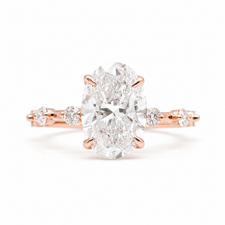 Oval Brilliant Pavé Ring– Lab-Grown Diamond – 14K/18K Gold – 6 Side Stones