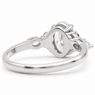 Oval Brilliant with Marquise Band – Lab-Grown Diamond – 14K/18K White Gold – 6 Side Stones
