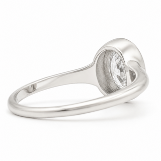 Oval Brilliant Solitaire Ring – Lab Grown Diamond – 14K/18K White Gold