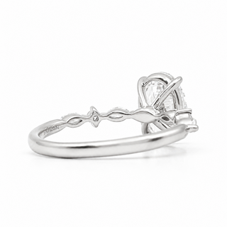 Oval Brilliant with Marquise Band Ring – Lab-Grown Diamond – 14K/18K White Gold – 6 Side Stones