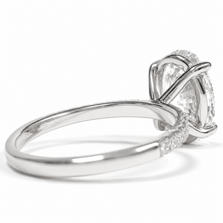 Oval Brilliant Pavé Ring – Lab Grown Diamond – 14K/18K Gold – 18 Side Stones