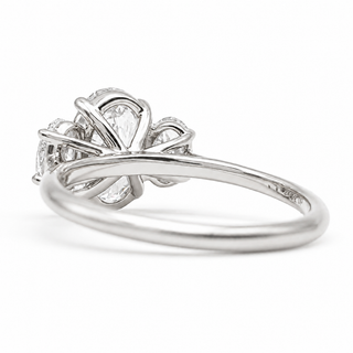 Oval Brilliant 3 Stone Ring – Lab Grown Diamond – 14K/18K White Gold – 2 Side Stones