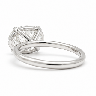 Oval Brilliant Solitaire Ring – Lab Grown Diamond – 14K/18K White Gold