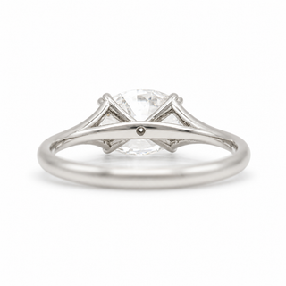 Oval Brilliant Solitaire Ring – Lab Grown Diamond – 14K/18K White Gold