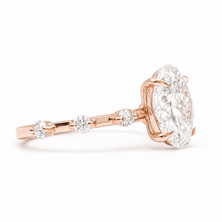 Oval Brilliant Pavé Ring– Lab-Grown Diamond – 14K/18K Rose Gold – 6 Side Stones