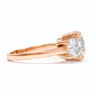 Round Brilliant 3 Stone Ring – Lab Grown Diamond – 14K/18K Rose Gold – 2 Side Stones