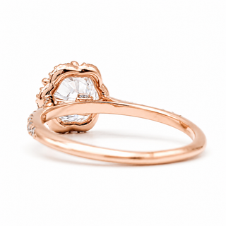 Round Brilliant Flower Pavé Ring – Lab Grown Diamond – 14K/18K Gold – 32 Side Stones