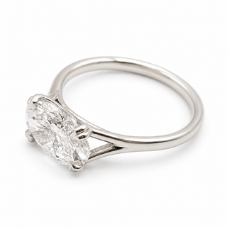 Oval Brilliant Solitaire Ring – Lab Grown Diamond – 14K/18K White Gold