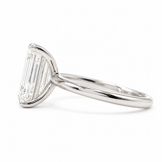 Emerald Cut Solitaire Ring – Lab-Grown Diamond – 14K/18K Gold