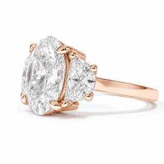 Oval Brilliant 3 Stone Ring – Lab Grown Diamond – 14K/18K Rose Gold – 2 Side Stones