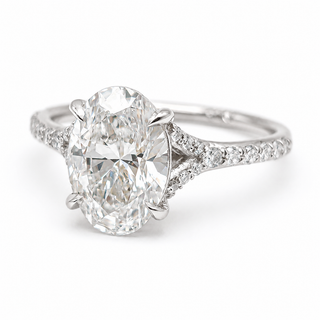 Oval Brilliant Split Pavé Ring – Lab Grown Diamond – 14K/18K White Gold – 24 Side Stones