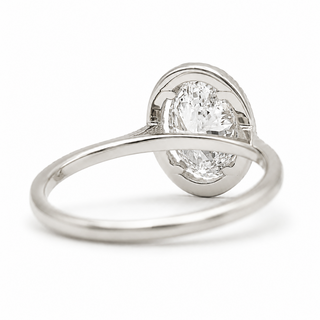 Oval Brilliant Pavé with Halo Ring  – Lab Grown Diamond – 14K/18K White Gold – 44 Side Stones