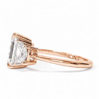 Emerald Cut with 2 Tapers Ring – Lab-Grown Diamond – 14K/18K Rose Gold – 2 Side Stones