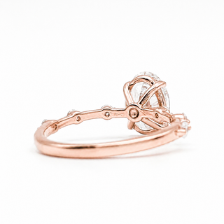 Oval Brilliant Pavé Ring– Lab-Grown Diamond – 14K/18K Rose Gold – 6 Side Stones