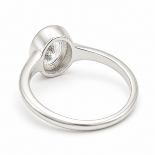 Oval Brilliant Solitaire Ring – Lab Grown Diamond – 14K/18K White Gold