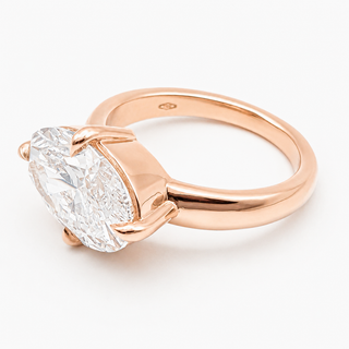 Oval Brilliant Solitaire Ring – Lab Grown Diamond – 14K/18K Gold