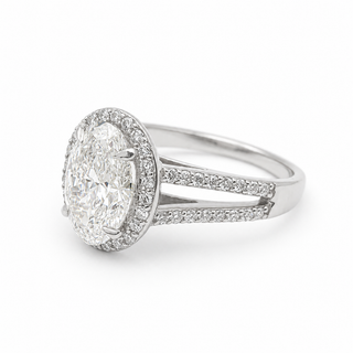 Oval Brilliant Split Pavé with Halo Ring  – Lab Grown Diamond – 14K/18K White Gold – 54 Side Stones