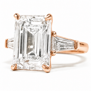 Emerald Cut with 2 Tapers Ring – Lab-Grown Diamond – 14K/18K Rose Gold – 2 Side Stones