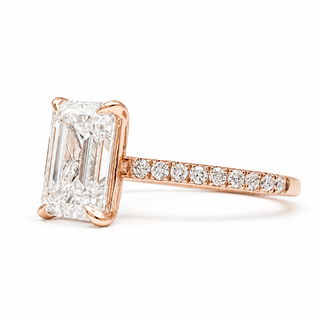 Emerald Cut with Pavé Band – Lab-Grown Diamond – 14K/18K Rose Gold – 18 Side Stones