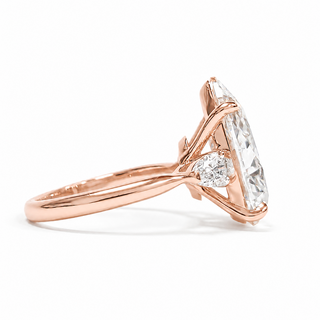Pear Shape 3 Stone Ring – Lab Grown Diamond – 14K/18K Rose Gold – 2 Side Stones