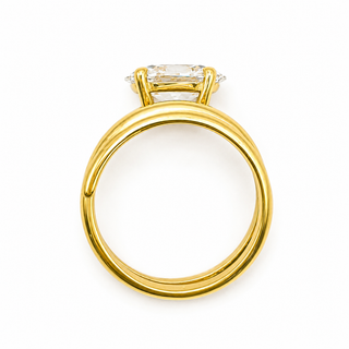 Oval Brilliant Spiral Solitaire Ring – Lab Grown Diamond – 14K/18K Yellow Gold