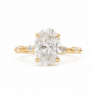 Oval Brilliant Pavé Ring– Lab-Grown Diamond – 14K/18K Gold – 6 Side Stones