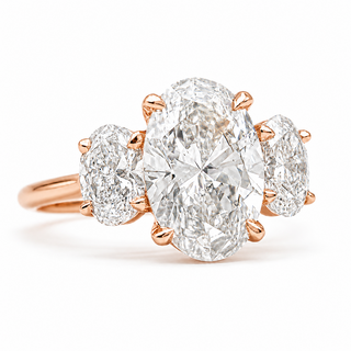 Oval Brilliant 3 Stone Ring – Lab Grown Diamond – 14K/18K Rose Gold – 2 Side Stones
