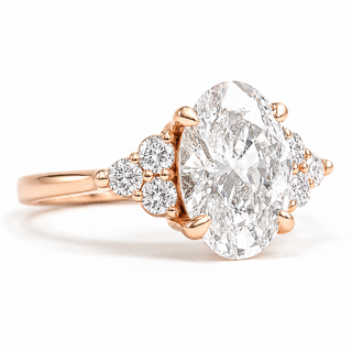 Oval Brilliant Ring – Lab Grown Diamond – 14K/18K Rose Gold – 6 Side Stones
